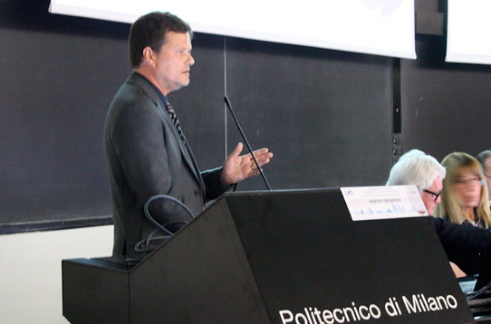 professor-da-ucb-participa-de-evento-em-Milão